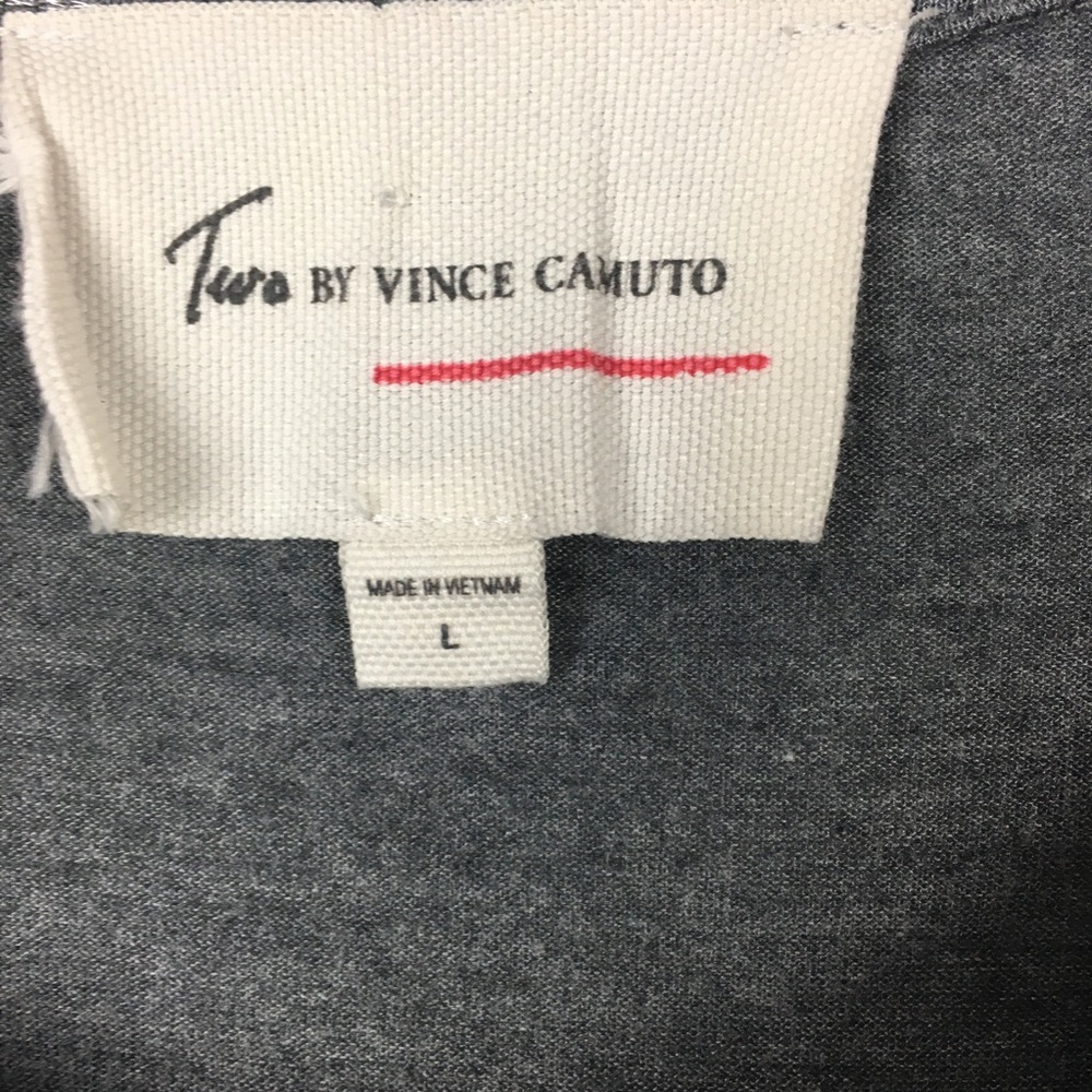 VINCE CAMUTO, Two by Vince Camuto two tone top - Picture 5 of 6